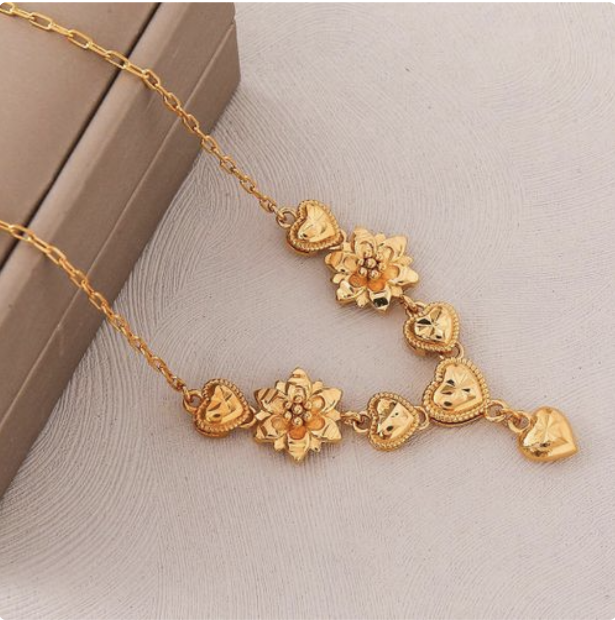 Collier Cœur Fleur Plaqué Or Cuivré – Style Classique Rétro – Image 2